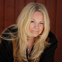 Carolyn Alexander Photo 12
