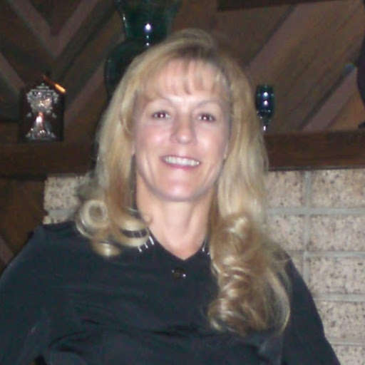 Linda Marshall Photo 38