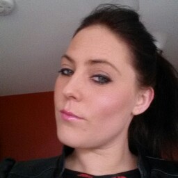 Joanne Webster Photo 17