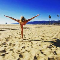 Kristen Moore Photo 33