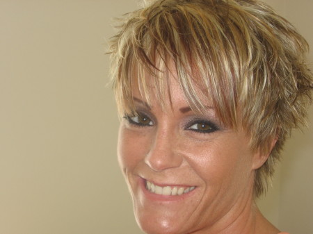 Jennifer Bell Photo 23
