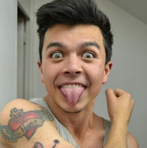 Jonathan Quintero Photo 13