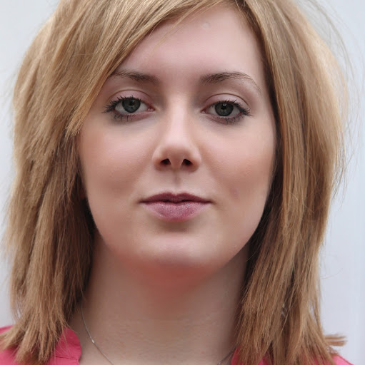 Louise Sharpe Photo 27