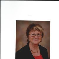 Charlotte Kuhn Photo 29