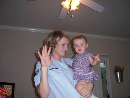 Laura Lynch Photo 26