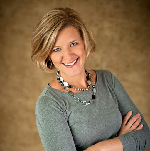 Michelle Howe Photo 5