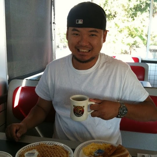 Dennis Tran Photo 16