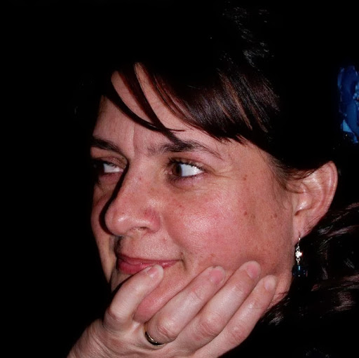 Lisa Dawson Photo 15
