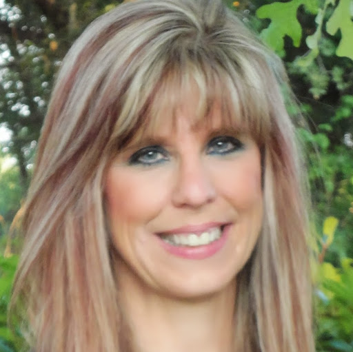 Christine Simpson Photo 15