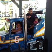 Olivia Flores Photo 36