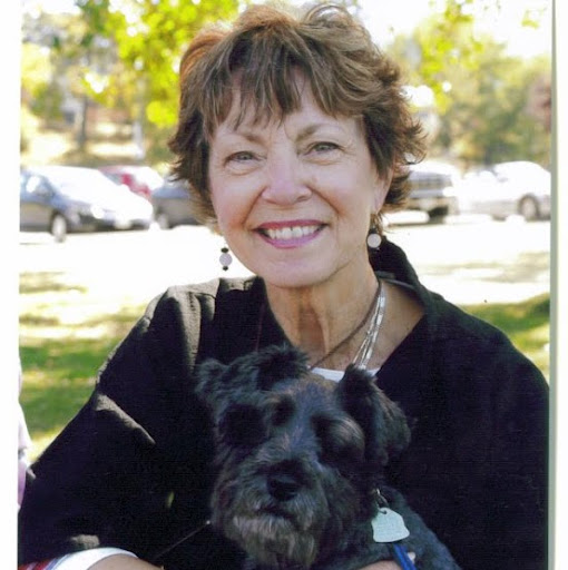 Elizabeth Hewson Photo 13