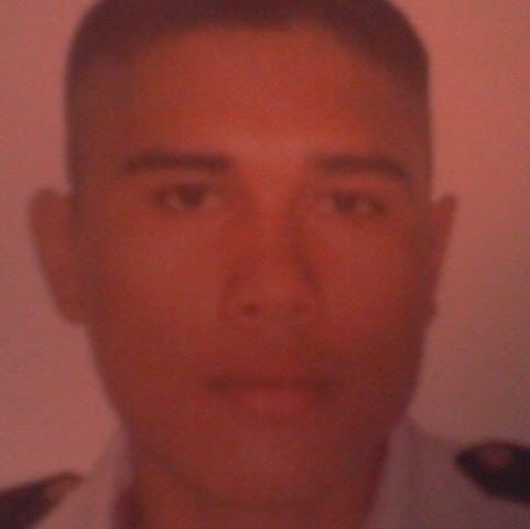 Ernie Navarro Photo 20