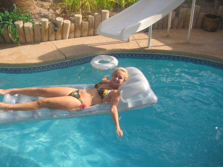 Diane Pitts Photo 21