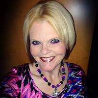 Julie Grammer Photo 19
