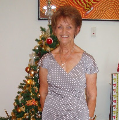 Elizabeth Bail Photo 6