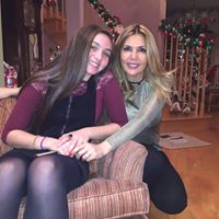 Michelle Caputo Photo 20