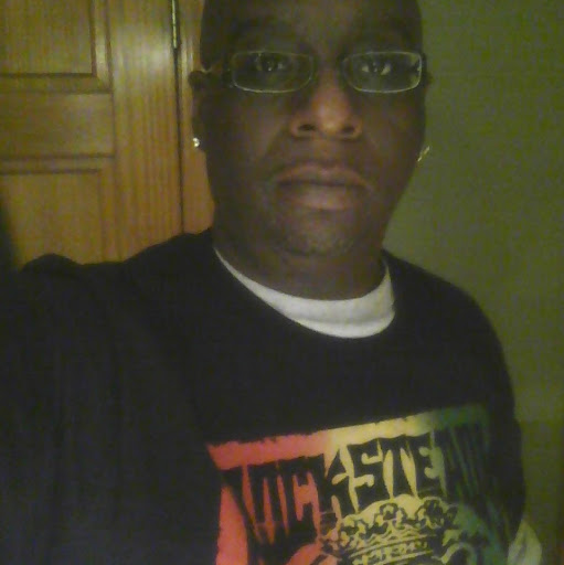 Marcus Small Photo 14
