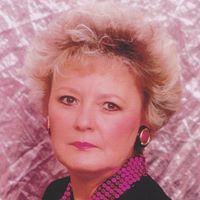 Lynda Hudson Photo 20