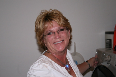 Joy Phillips Photo 16