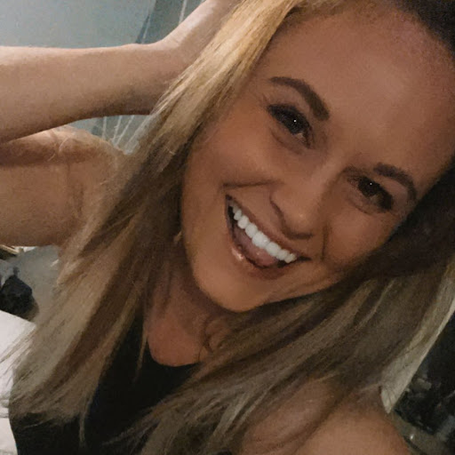 Kara Evans Photo 24