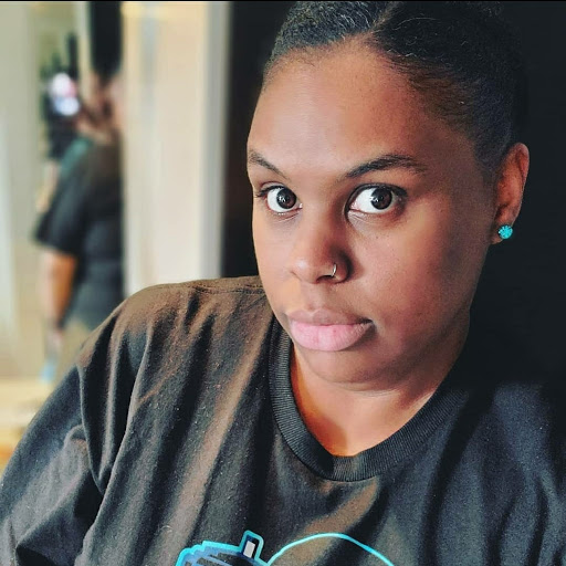 Nicole Hill Photo 29