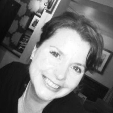 Lynda Hill Photo 23