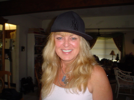 Helen Scott Photo 30