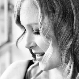 Amy Pearce Photo 25
