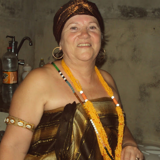 Elizabete Soares Photo 4