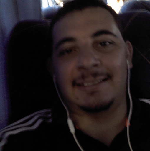 Charles Moreno Photo 28