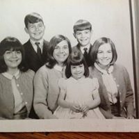 Sandra Dickey Photo 12