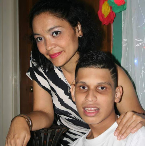 Aracely Perez Photo 15