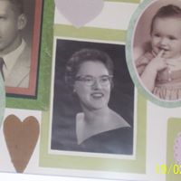 Gloria Gold Photo 27
