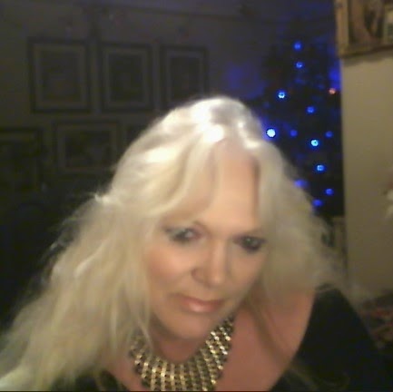 Karen Webster Photo 25
