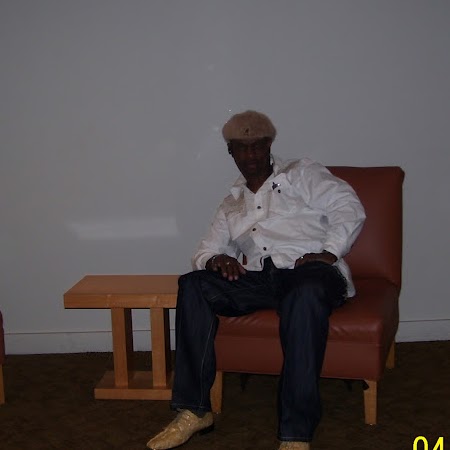 Lonnie Hardy Photo 15