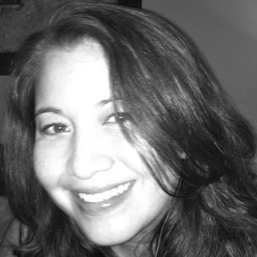 Linda Reyna Photo 26