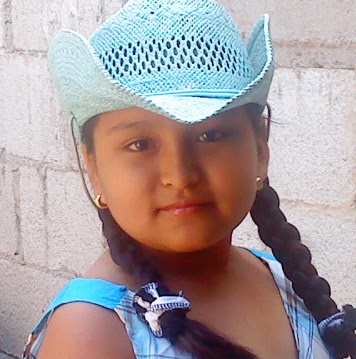 Aracely Perez Photo 16