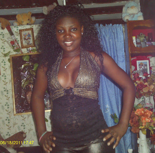 Christine Layne Photo 7