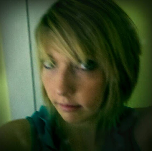 Jessica Riggs Photo 9