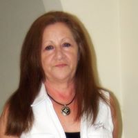 Jackie Evans Photo 19