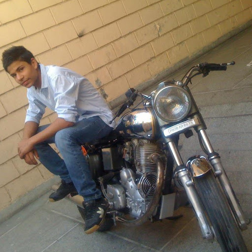 Rahul Kanda Photo 14