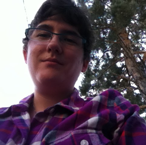 Katelyn Lewis Photo 24