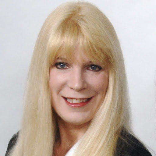 Lori Bacon Photo 38
