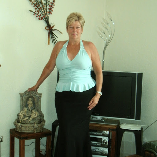 Jeanie Anderson Photo 13
