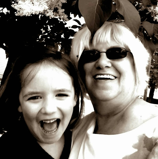 Betty Thompson Photo 33