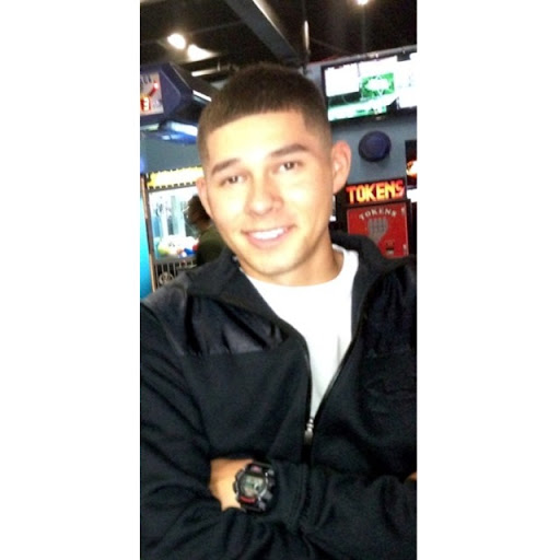Eric Zaragoza Photo 26