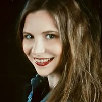 Julia Fey Photo 4