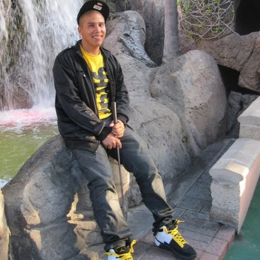 Julian Gonzalez Photo 16
