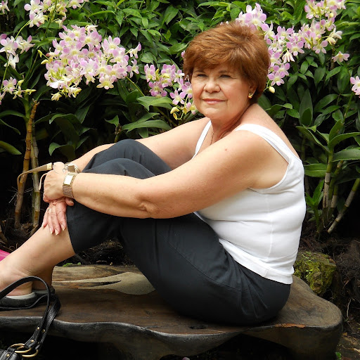 Ann Long Photo 24