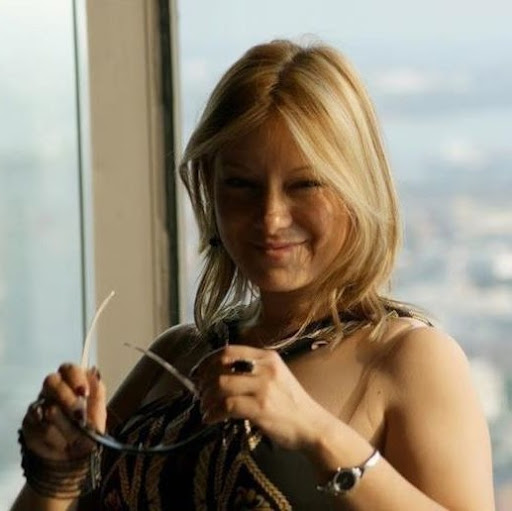 Amelia Molina Photo 17